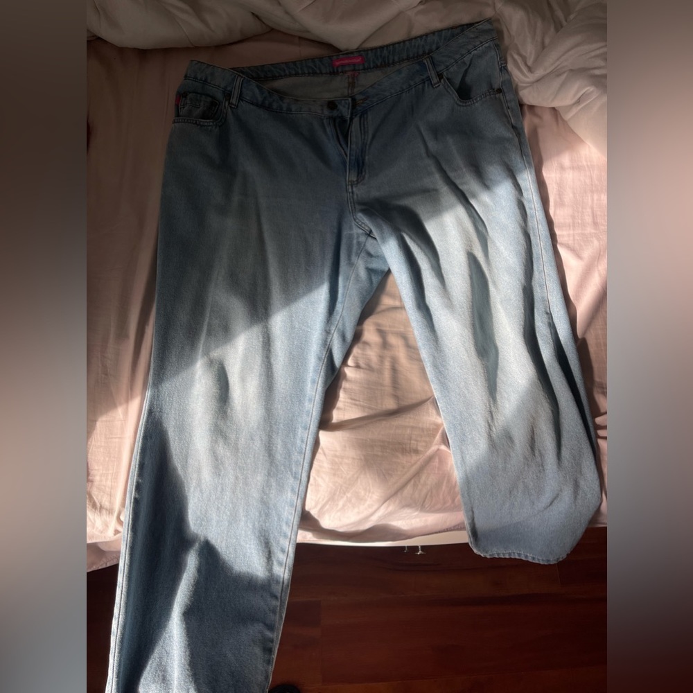 Light Wash Mom Jeans/Jeggings